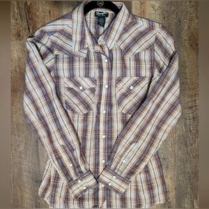 Wrangler women’s retro plaid shirt